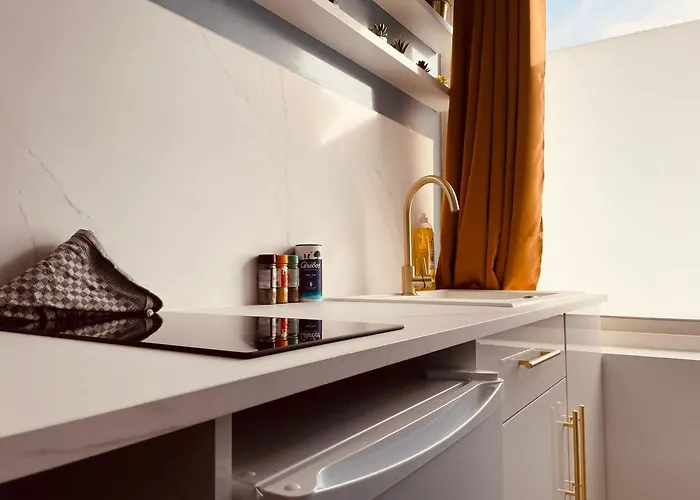 La Balnéo De L'impératrice Anastasia - 306 *